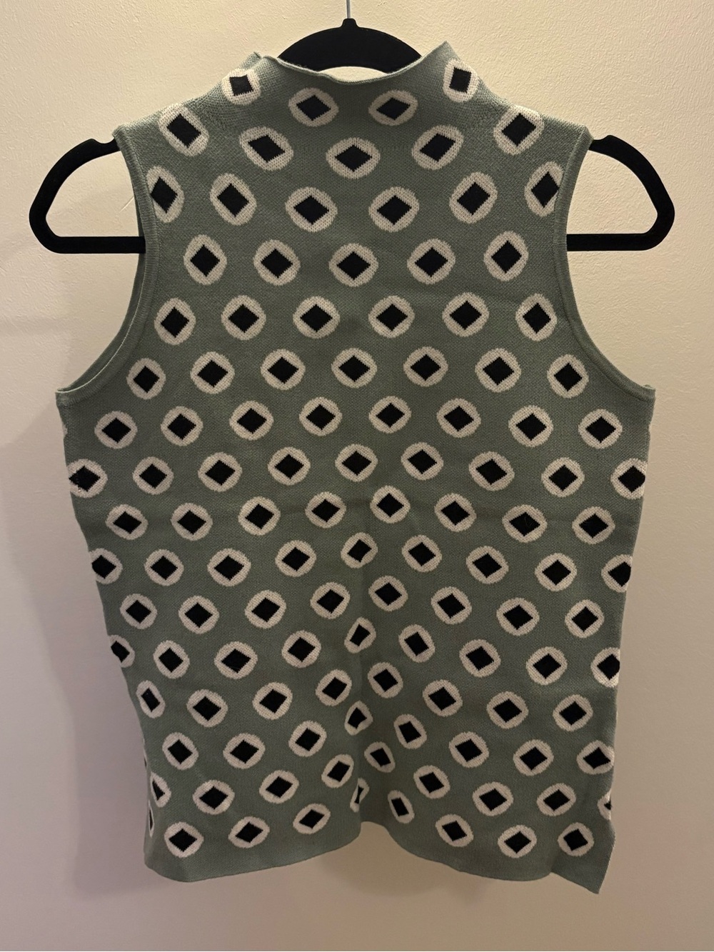 Sleeveless Knit Top - Sage Green Pattern